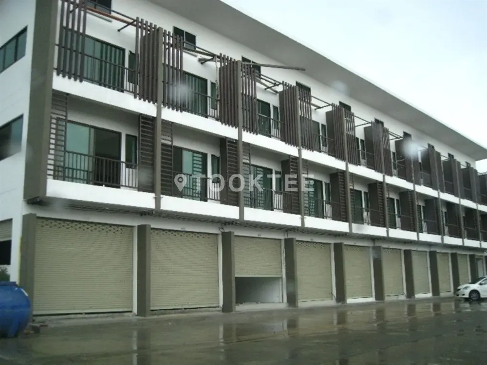 อาคารพาณิชย์ คลองสี่เมืองใหม่