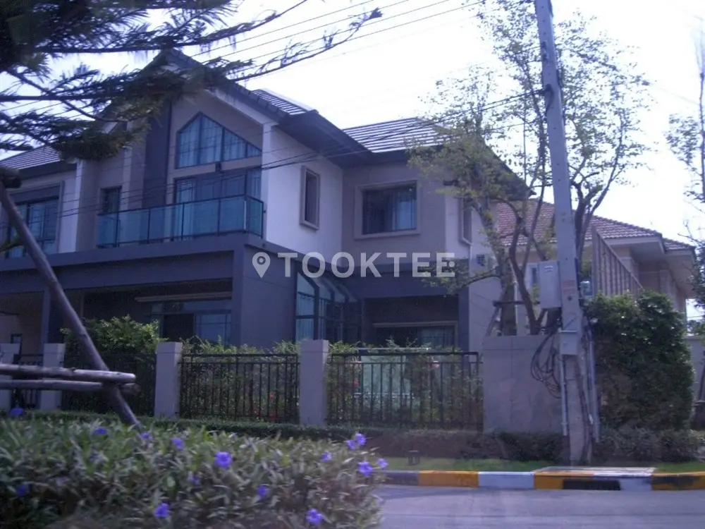 บางกอก บูเลอวาร์ด รังสิต