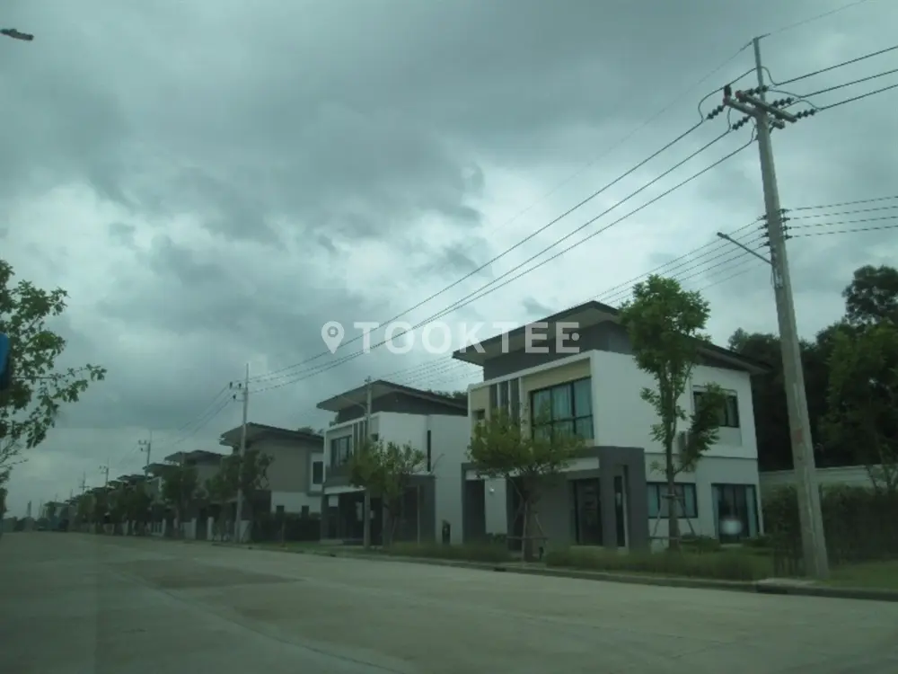 อีโค เฮ้าส์ รามอินทรา-ลำลูกกา