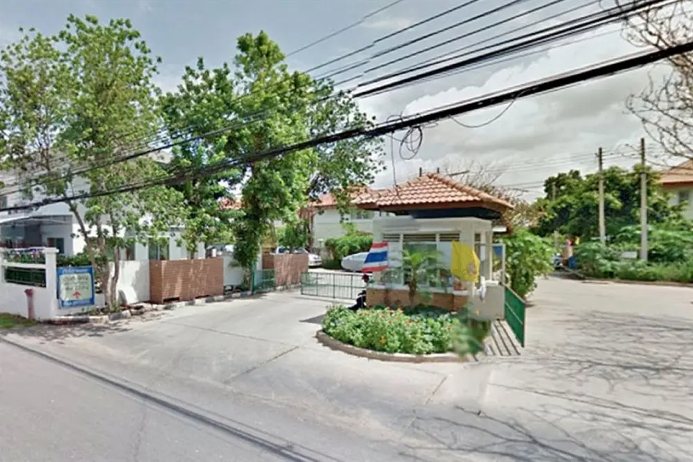 ภัทรีดา เพลส (ปทุมธานี)