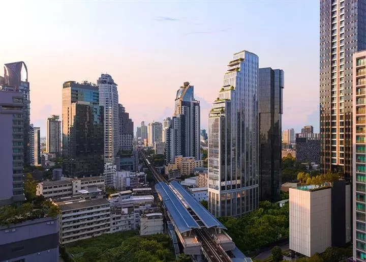 สโคป ทองหล่อ