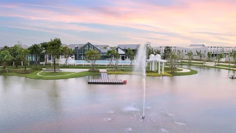 อิคอนเนเจอร์ บางนา