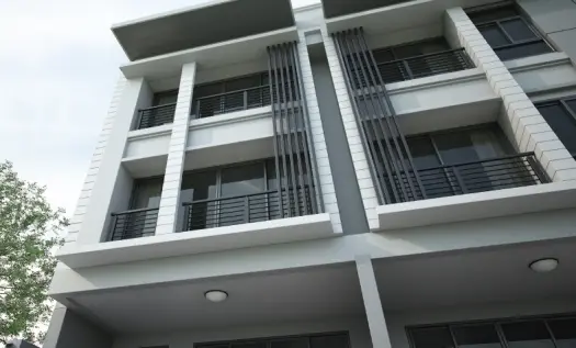 บ้านกลางเมือง รัตนาธิเบศร์