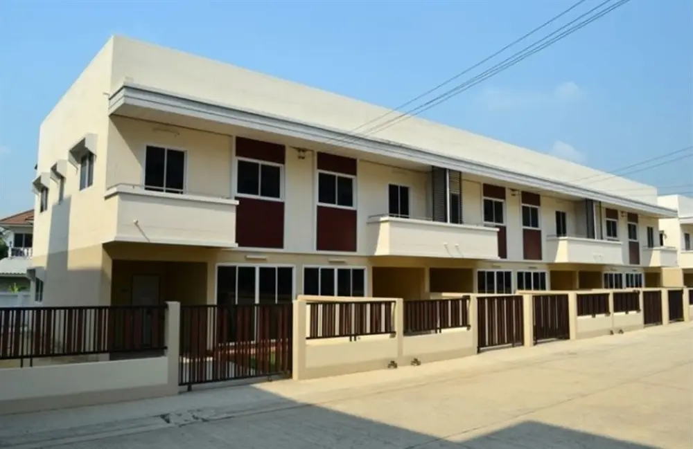 คาซาลีน่า เพลส เพิ่มสิน-วัชรพล