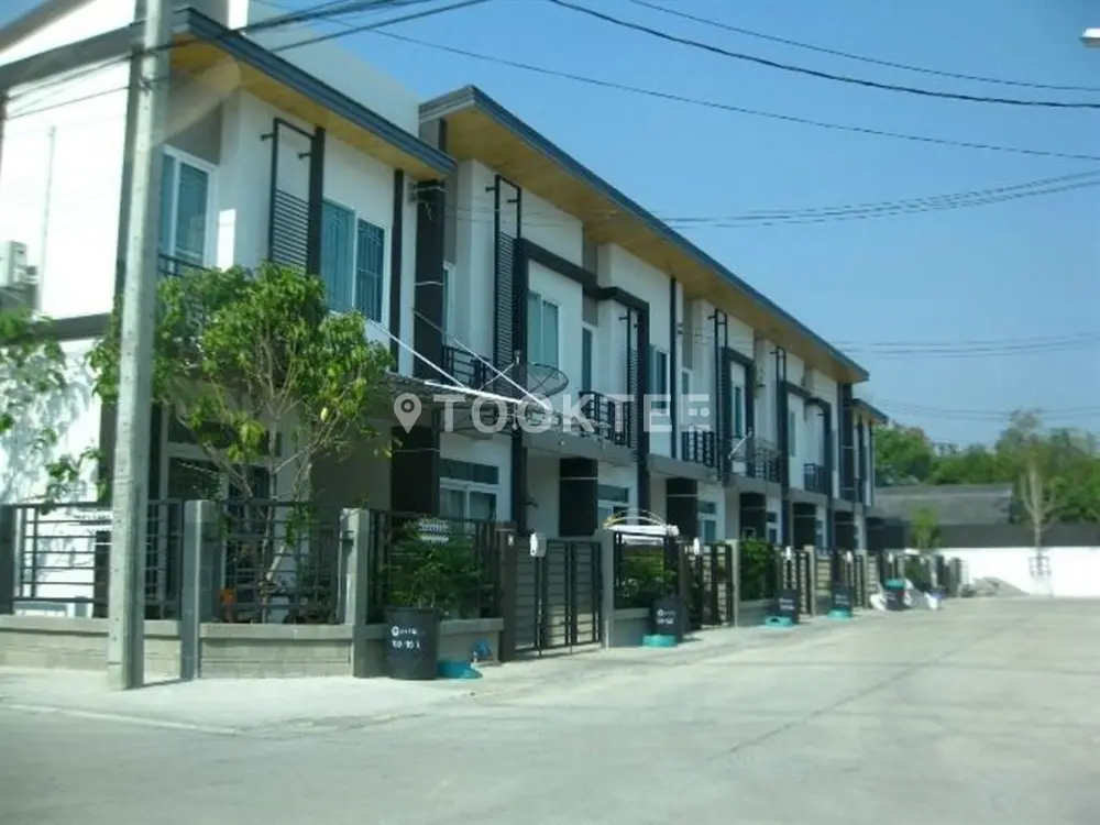 กัสโต พหลโยธิน-รามอินทรา