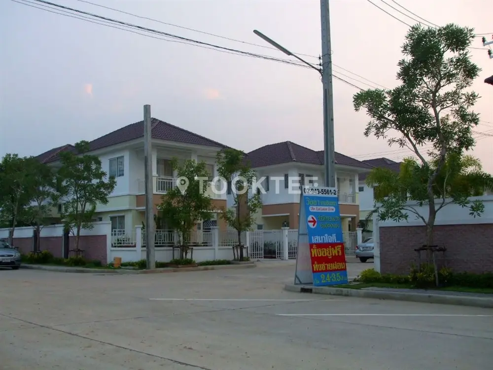 วิลล่า ดิเอ็กซ์คลูซีฟ