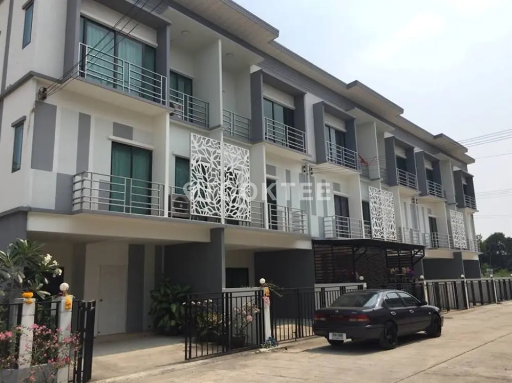 แอทไนซ์ วัชรพล 9