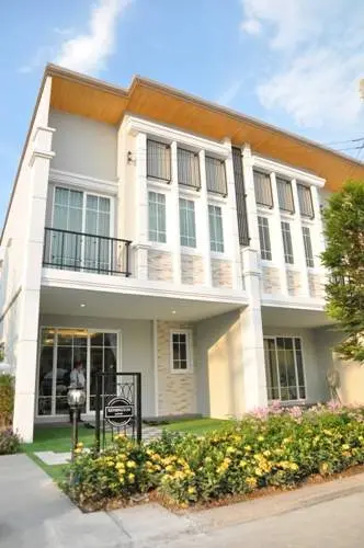 โกลเด้น ทาวน์ รามอินทรา-คู้บอน