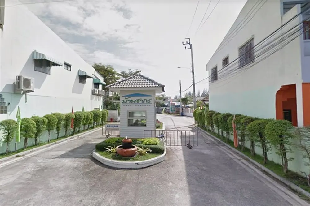 บ้านชากร สุวินทวงศ์