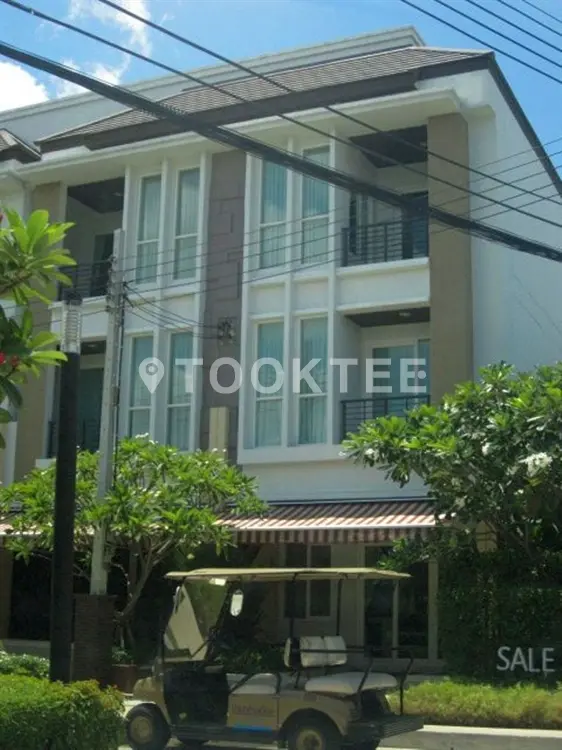 บ้านกลางเมือง เอส-เซนส์ พระราม 9-ลาดพร้าว