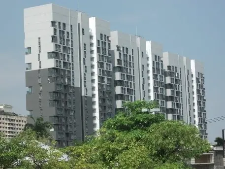 แดน ลิฟวิ่ง