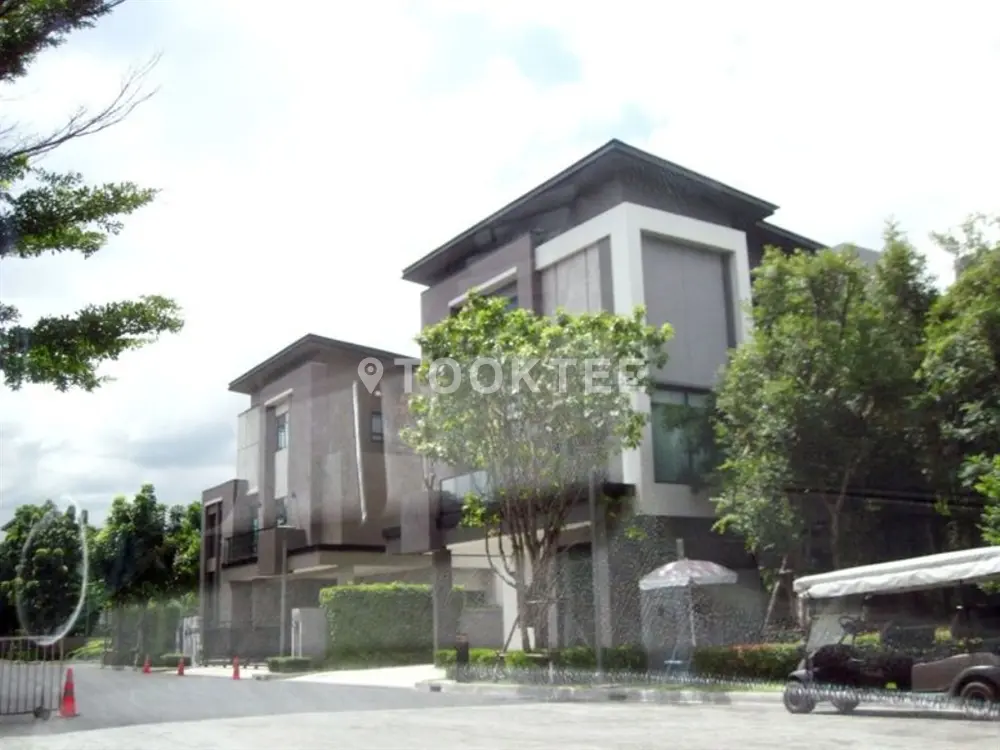 เดอะ เจนทริ สุขุมวิท