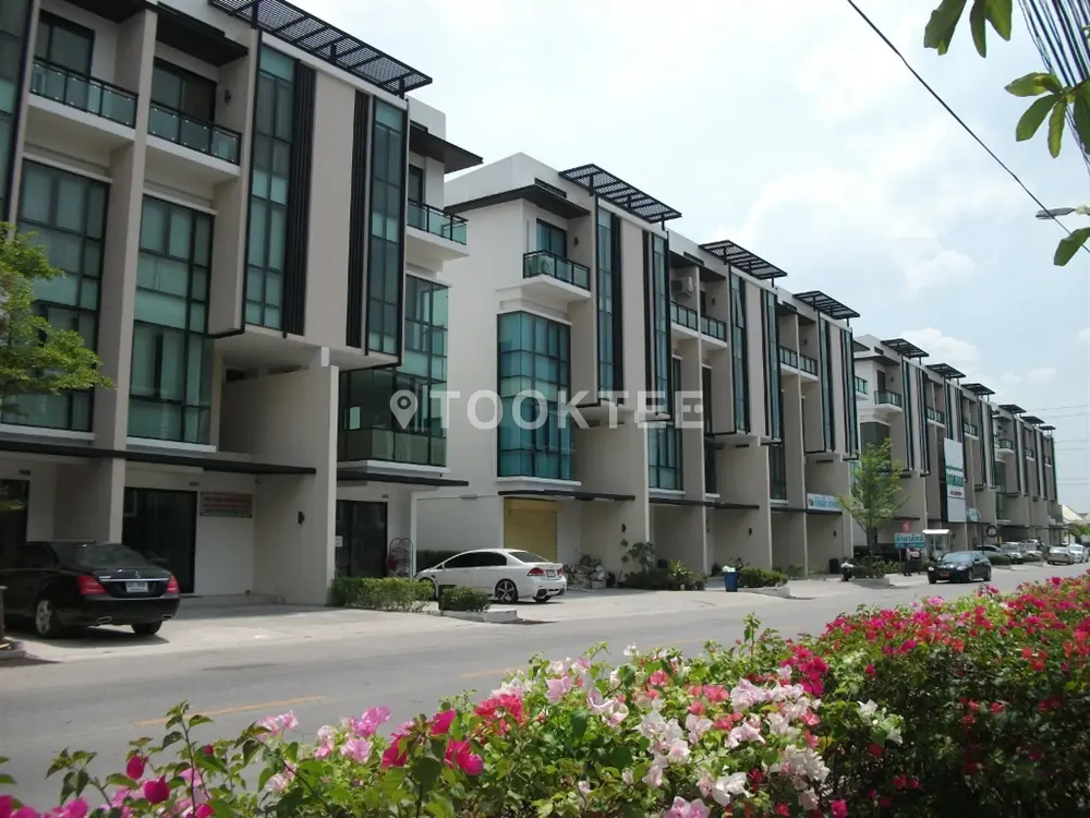 นัมเบอร์วัน ทาวน์โฮม วงแหวนบางนา-ราม2