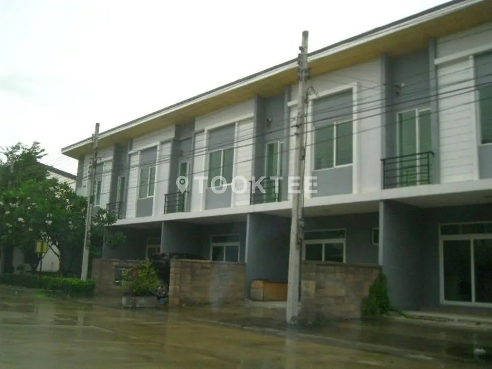 กัสโต้ ทาวน์โฮม บางนา-สุวรรณภูมิ