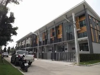 อีโคสเปซ บางนา วงแหวน