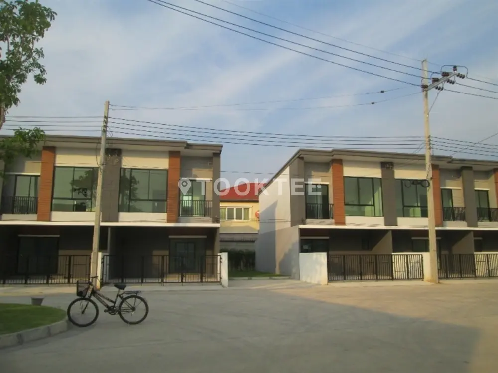 ยูนิโอ ทาวน์ ศรีนครินทร์-บางนา