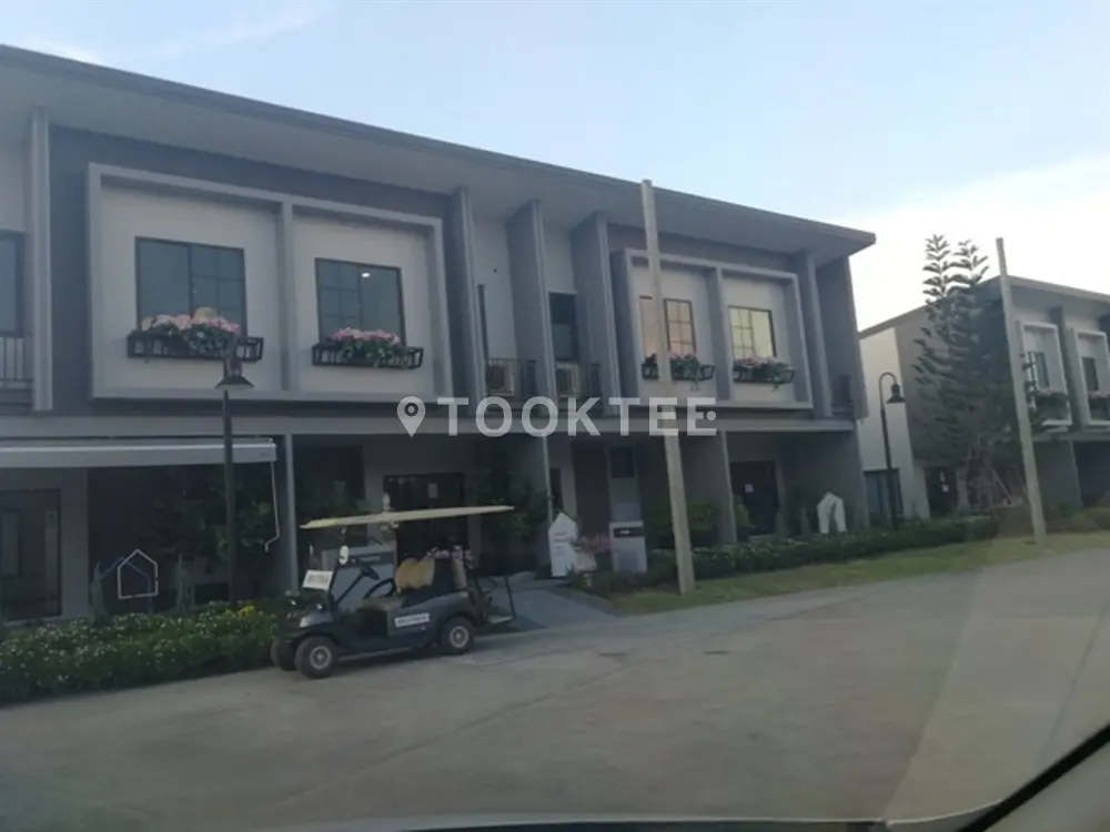 บริทาเนีย เมกะทาวน์ บางนา