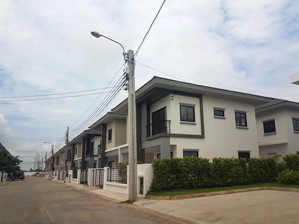 แอมมิตี้ เทพารักษ์ กม.27