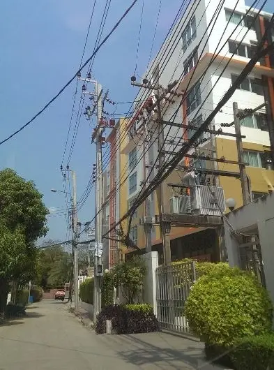 พีพี พลัส คอนโดมิเนียม