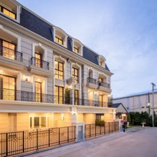 เดอะ เลเจน นราธิวาส (ภัทรา วิลล่า นนทรี 22)