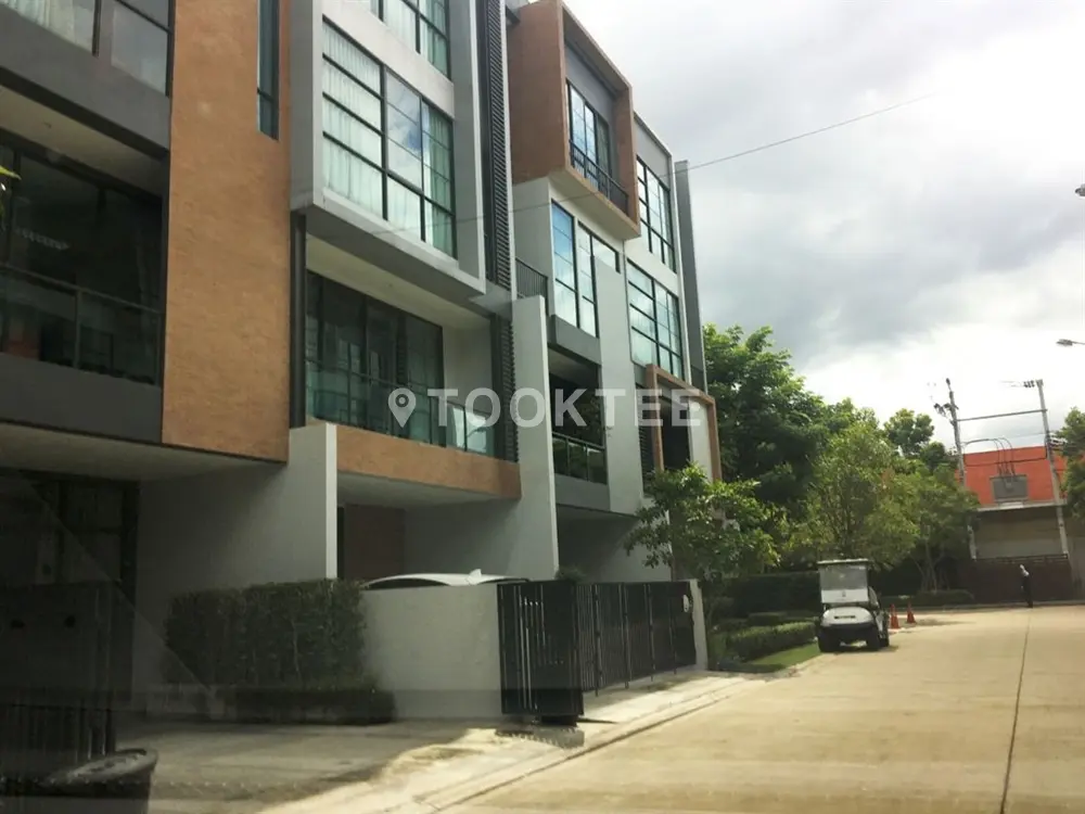 สิริ สแควร์ เจริญกรุง 80