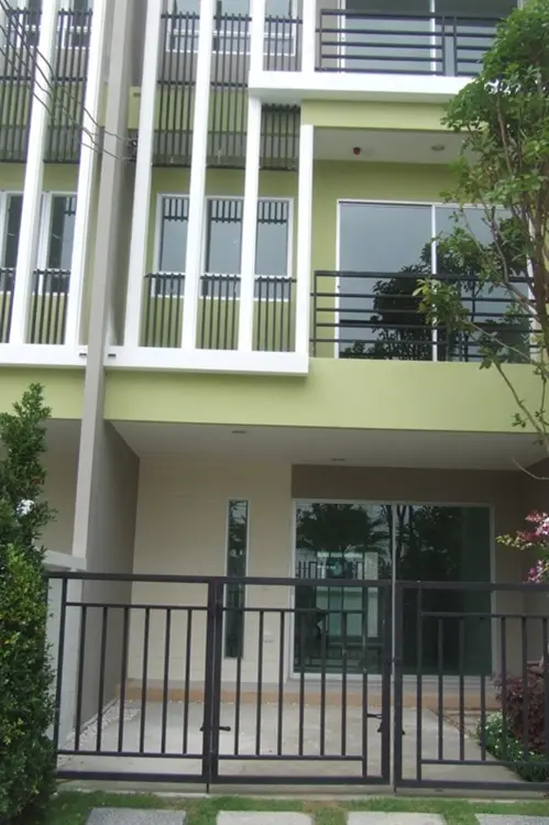 วิสต้า ปาร์ค พระราม 2