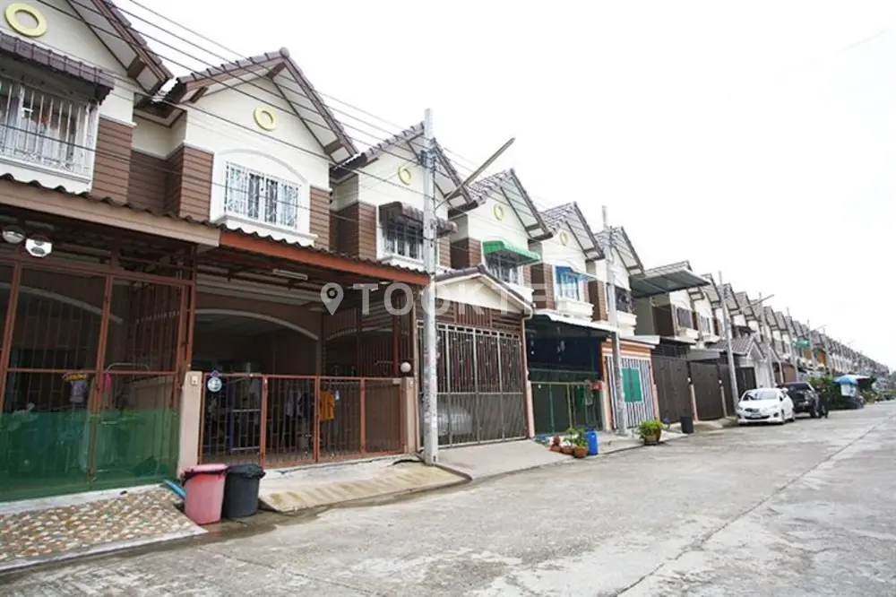 บ้านตะวันทอง