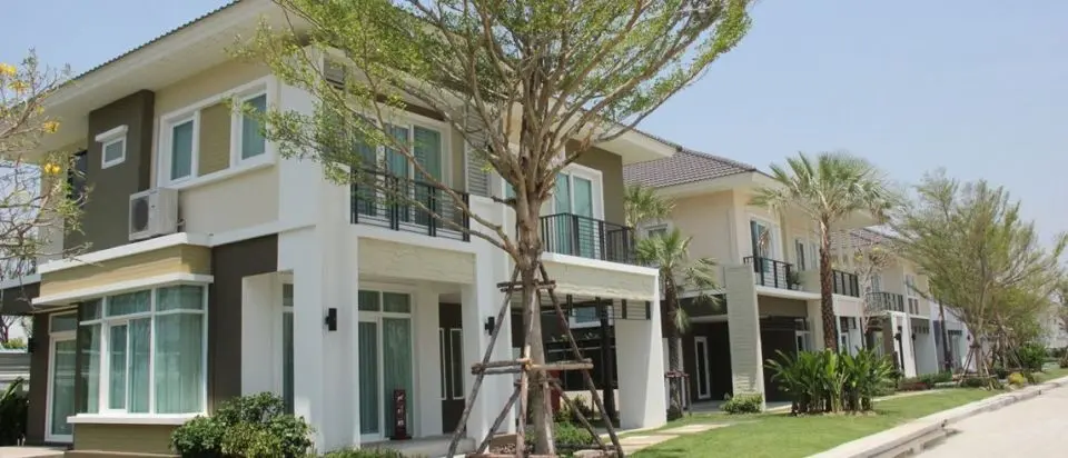 เดอะ แกลอรี่ ปิ่นเกล้า สาย4