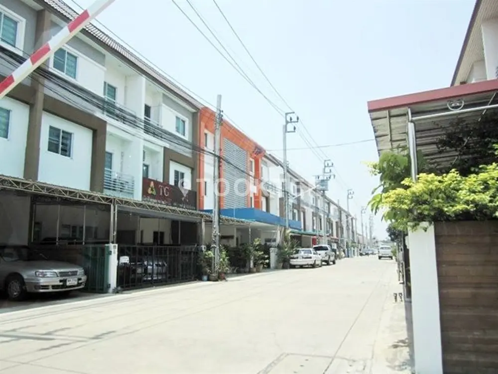 ภัชภิชา ทาวน์โฮม