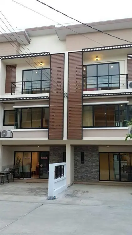 อินฟินิตี้ ทาวน์โฮม