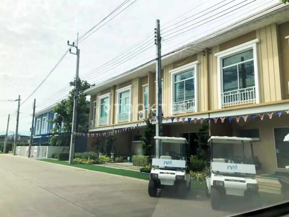 เจ อเวนิว รัตนาธิเบศร์-บางบัวทอง