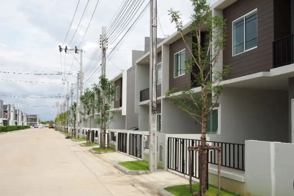 เดอะ คัลเลอร์ส พรีเมี่ยม วงแหวน-ราชพฤกษ์