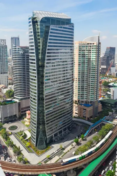 สาทรสแควร์,อาคาร