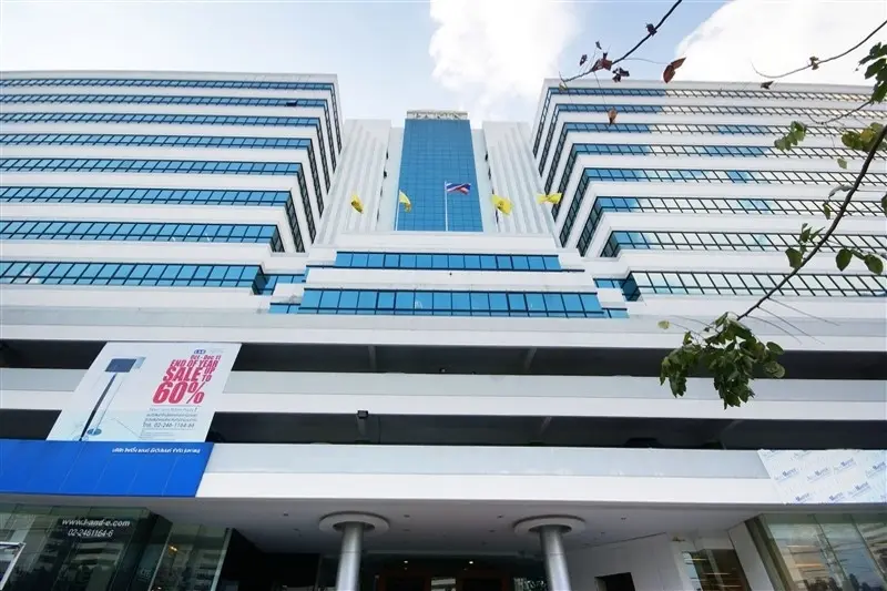 ภคินท์,อาคาร