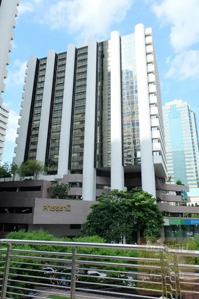 สาธรธานี,อาคาร