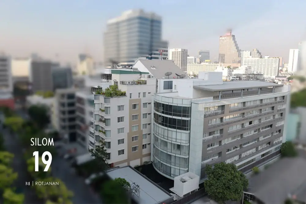 สีลม19,อาคาร