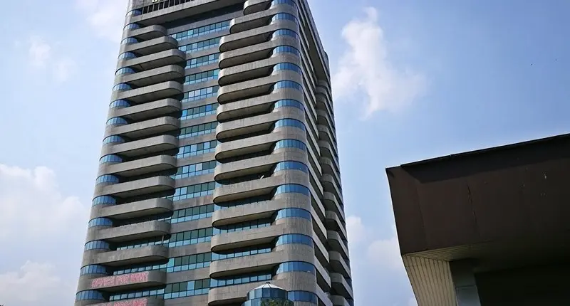 ไพโรจน์กิจจา, อาคาร