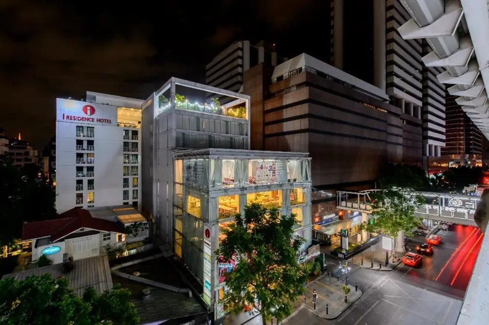 ไอ เรสซิเดนซ์ สีลม, โรงแรม
