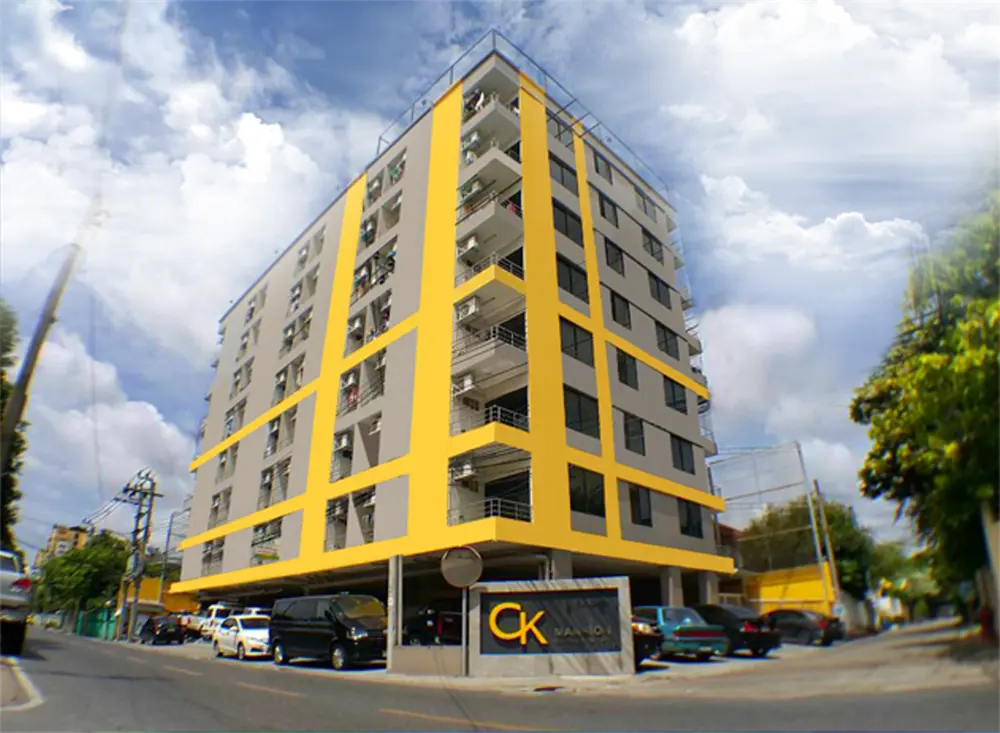 ซีเค 2, โรงแรม