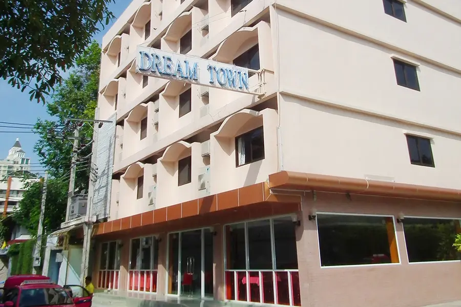 ดรีมทาว์น, โรงแรม