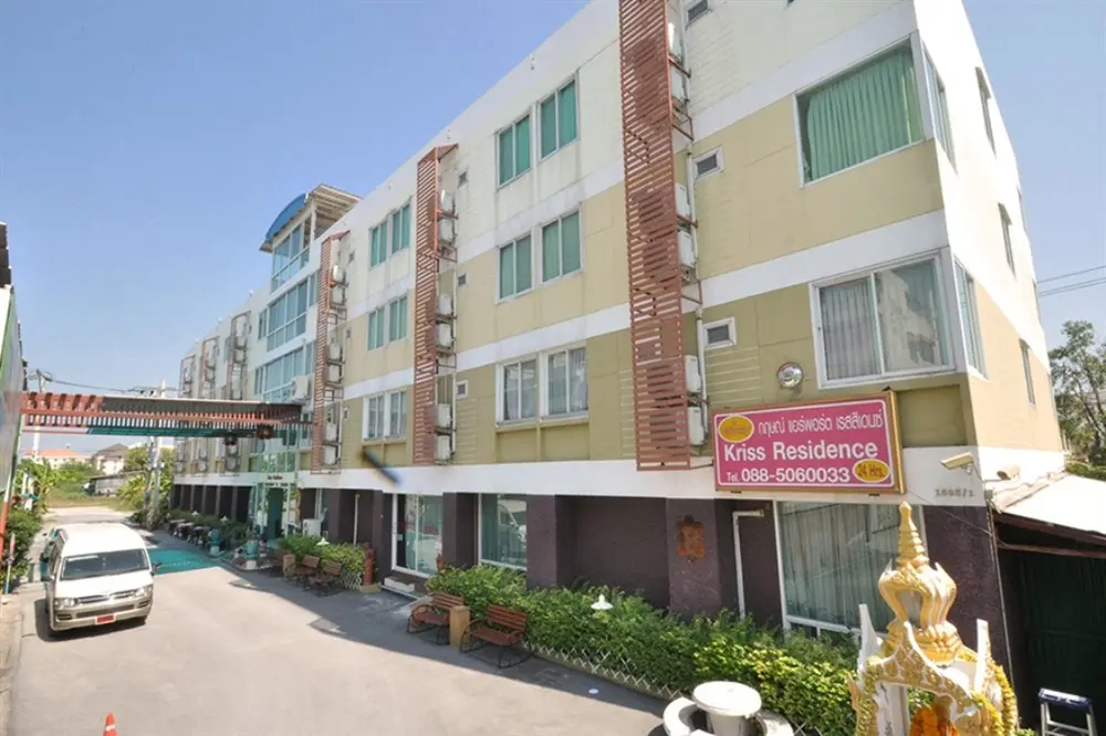 คริส เรสซิเดนซ์