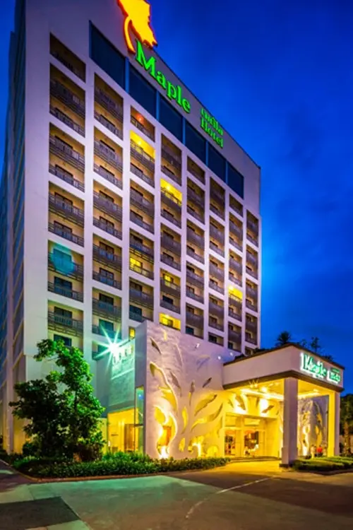 เมเปิล, โรงแรม