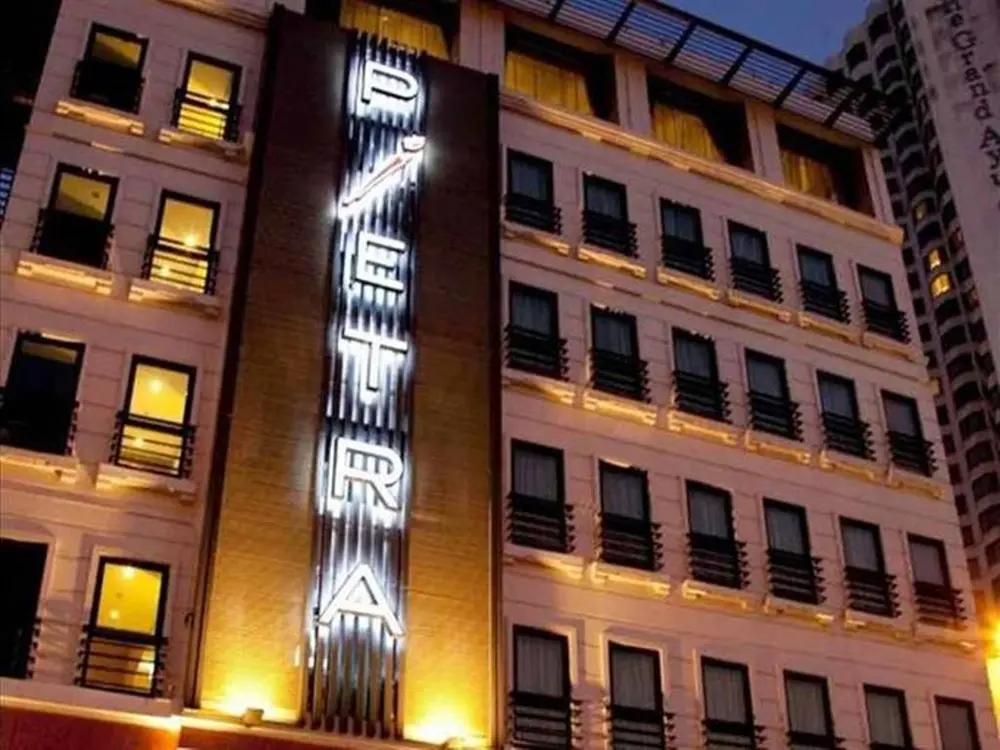 เพียตรา กรุงเทพ, โรงแรม