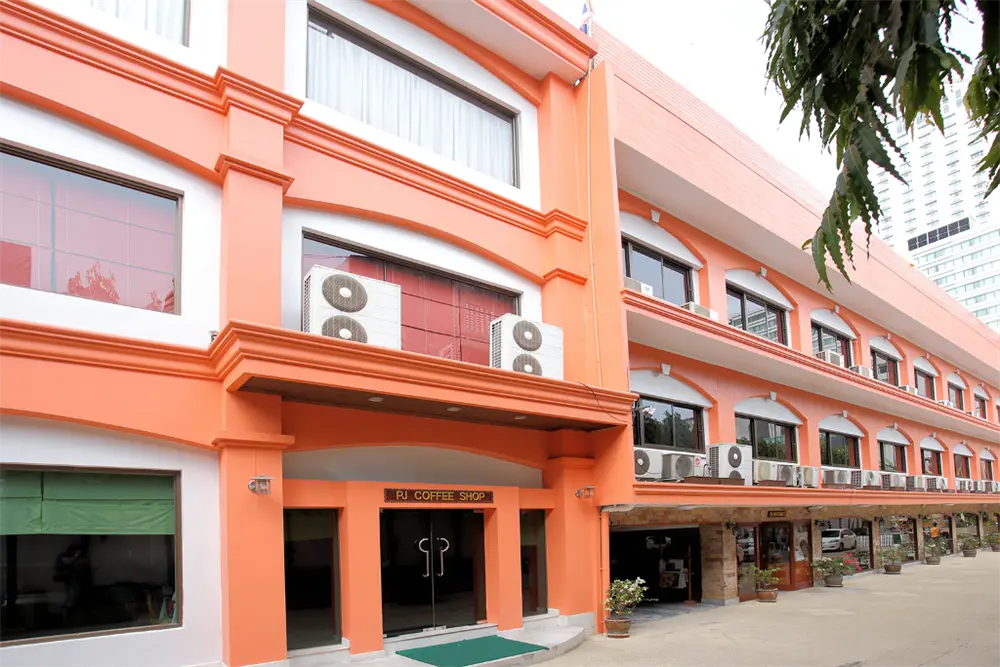 พีเจ วอเตอร์เกต, โรงแรม