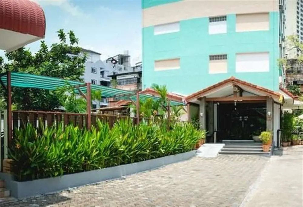 ร่วมจิตแทรเวลลอดจ์,โรงแรม