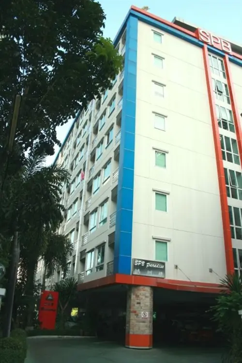 เอสพีบี พาราไดซ์, โรงแรม