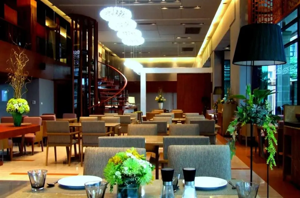 ซัมมิต วินด์มิลล์ กอล์ฟ เรสซิเดนซ์