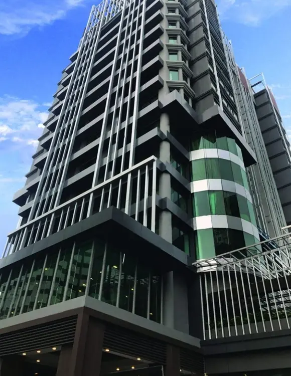 เพรสซิเด้นท์ โซลิแทร์, โรงแรม