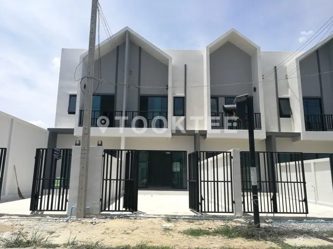 เดอะ คอมมอน พุทธมณฑลสาย 5