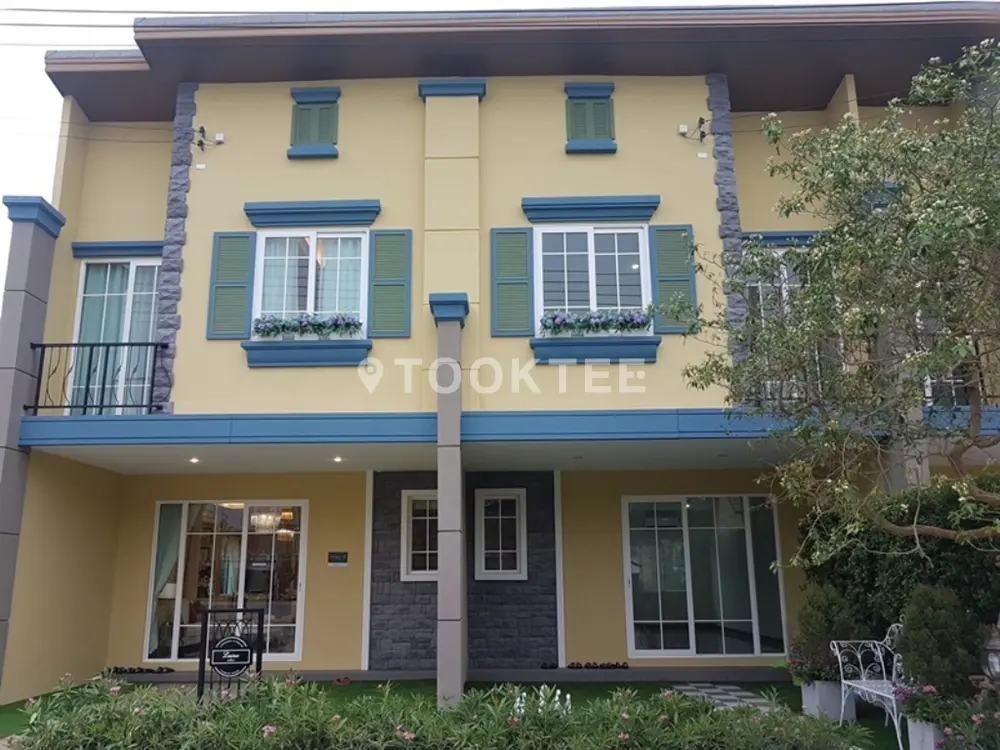 โกลเด้น ทาวน์ พหลโยธิน-ลำลูกกา